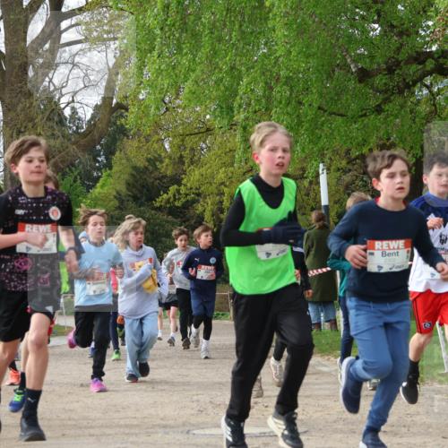 25.04.2026 - Das Zehntel Zöllner http://msf.ph/oto/9620923 25.04.2026 07:39:19 Laufen 2302 meine-sportfotos.de
