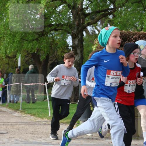 25.04.2026 - Das Zehntel Zöllner http://msf.ph/oto/9620969 25.04.2026 07:39:23 Laufen 3260, 290, 1023, 1026 meine-sportfotos.de