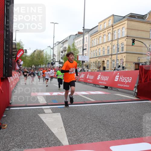 25.04.2026 - Das Zehntel Strokosch-Dieckow http://msf.ph/oto/9620970 25.04.2026 08:52:16 Ziel 1111, 1198, 1281, 1509, 1974, 2044, 2261, 2262, 2299, 2313, 2729, 2966, 3087, 3116, 3227, 3335, 3572, 3585, 3917, 3932, 3994 meine-sportfotos.de