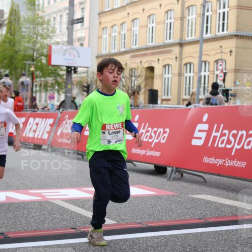 25.04.2026 - Das Zehntel Strokosch-Dieckow http://msf.ph/oto/9621023 25.04.2026 08:52:18 Ziel 1111, 1198, 1281, 1509, 1634, 1974, 2044, 2261, 2262, 2299, 2313, 2892, 2966, 3040, 3087, 3116, 3585, 3587, 3917 meine-sportfotos.de