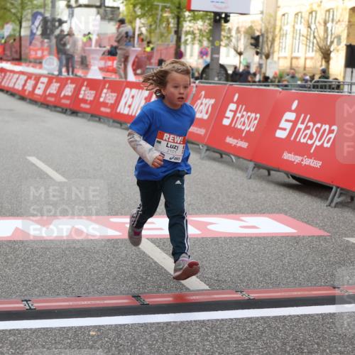 25.04.2026 - Das Zehntel Strokosch-Dieckow http://msf.ph/oto/9621027 25.04.2026 09:14:03 Ziel 2083, 2102 meine-sportfotos.de