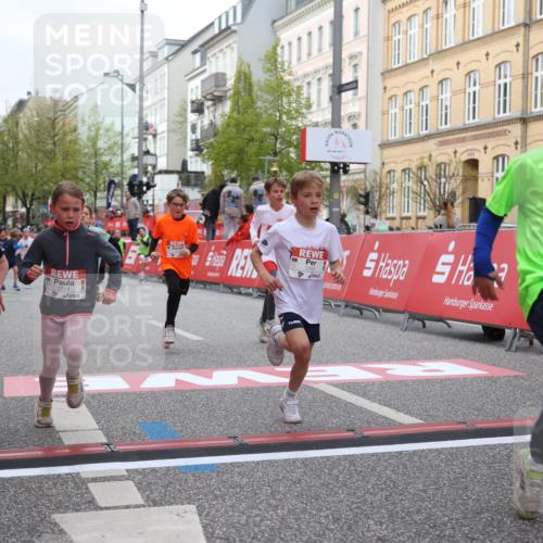 25.04.2026 - Das Zehntel Strokosch-Dieckow http://msf.ph/oto/9621036 25.04.2026 08:52:18 Ziel 1111, 1198, 1281, 1509, 1634, 1974, 2044, 2261, 2262, 2299, 2313, 2892, 2966, 3040, 3087, 3116, 3585, 3587, 3917 meine-sportfotos.de