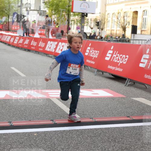 25.04.2026 - Das Zehntel Strokosch-Dieckow http://msf.ph/oto/9621047 25.04.2026 09:14:03 Ziel 2083, 2102 meine-sportfotos.de