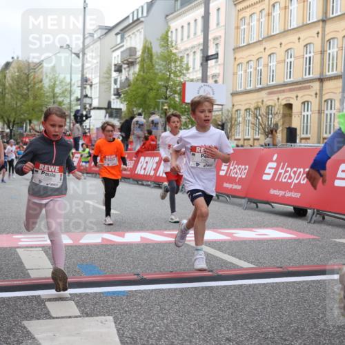 25.04.2026 - Das Zehntel Strokosch-Dieckow http://msf.ph/oto/9621052 25.04.2026 08:52:18 Ziel 1111, 1198, 1281, 1509, 1634, 1974, 2044, 2261, 2262, 2299, 2313, 2892, 2966, 3040, 3087, 3116, 3585, 3587, 3917 meine-sportfotos.de