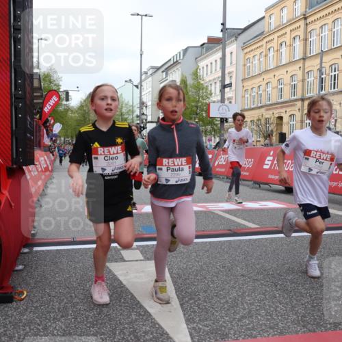 25.04.2026 - Das Zehntel Strokosch-Dieckow http://msf.ph/oto/9621078 25.04.2026 08:52:19 Ziel 1022, 1111, 1198, 1281, 1509, 1634, 2044, 2261, 2262, 2299, 2313, 2892, 3040, 3087, 3116, 3585, 3587, 3917 meine-sportfotos.de