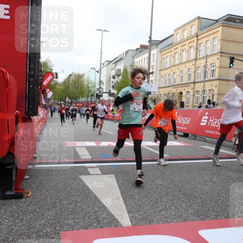 25.04.2026 - Das Zehntel Strokosch-Dieckow http://msf.ph/oto/9621147 25.04.2026 08:52:20 Ziel 1022, 1111, 1198, 1281, 1509, 1634, 1857, 2261, 2262, 2299, 2313, 2892, 3040, 3087, 3585, 3587, 3917 meine-sportfotos.de