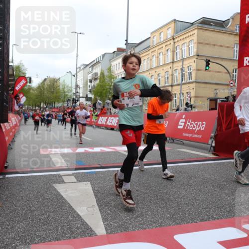 25.04.2026 - Das Zehntel Strokosch-Dieckow http://msf.ph/oto/9621179 25.04.2026 08:52:20 Ziel 1022, 1111, 1198, 1281, 1509, 1634, 1857, 2261, 2262, 2299, 2313, 2892, 3040, 3087, 3585, 3587, 3917 meine-sportfotos.de