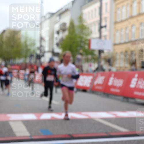 25.04.2026 - Das Zehntel Strokosch-Dieckow http://msf.ph/oto/9621195 25.04.2026 08:52:21 Ziel 1022, 1111, 1198, 1224, 1281, 1509, 1634, 1857, 2261, 2262, 2299, 2313, 2599, 2892, 3040, 3087, 3585, 3587 meine-sportfotos.de