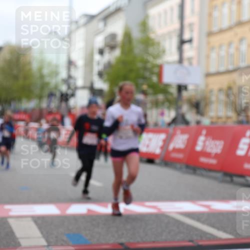 25.04.2026 - Das Zehntel Strokosch-Dieckow http://msf.ph/oto/9621207 25.04.2026 08:52:21 Ziel 1022, 1111, 1198, 1224, 1281, 1509, 1634, 1857, 2261, 2262, 2299, 2313, 2599, 2892, 3040, 3087, 3585, 3587 meine-sportfotos.de
