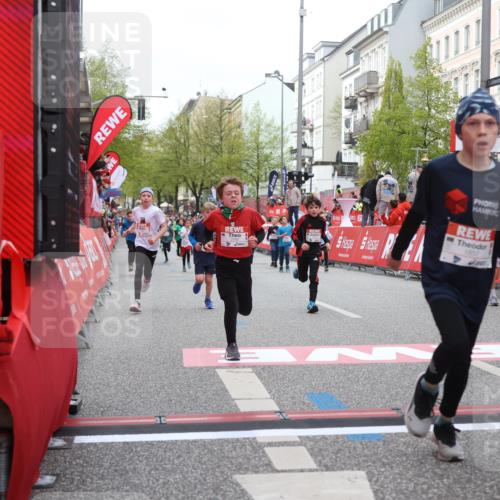 25.04.2026 - Das Zehntel Strokosch-Dieckow http://msf.ph/oto/9621266 25.04.2026 08:52:22 Ziel 1022, 1034, 1111, 1198, 1224, 1281, 1509, 1634, 1857, 2261, 2262, 2299, 2313, 2599, 2603, 2892, 3040, 3087, 3220, 3251, 3585, 3587 meine-sportfotos.de
