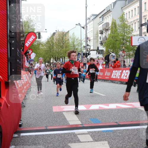 25.04.2026 - Das Zehntel Strokosch-Dieckow http://msf.ph/oto/9621287 25.04.2026 08:52:22 Ziel 1022, 1034, 1111, 1198, 1224, 1281, 1509, 1634, 1857, 2261, 2262, 2299, 2313, 2599, 2603, 2892, 3040, 3087, 3220, 3251, 3585, 3587 meine-sportfotos.de