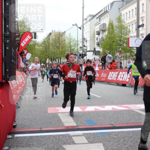 25.04.2026 - Das Zehntel Strokosch-Dieckow http://msf.ph/oto/9621311 25.04.2026 08:52:22 Ziel 1022, 1034, 1111, 1198, 1224, 1281, 1509, 1634, 1857, 2261, 2262, 2299, 2313, 2599, 2603, 2892, 3040, 3087, 3220, 3251, 3585, 3587 meine-sportfotos.de