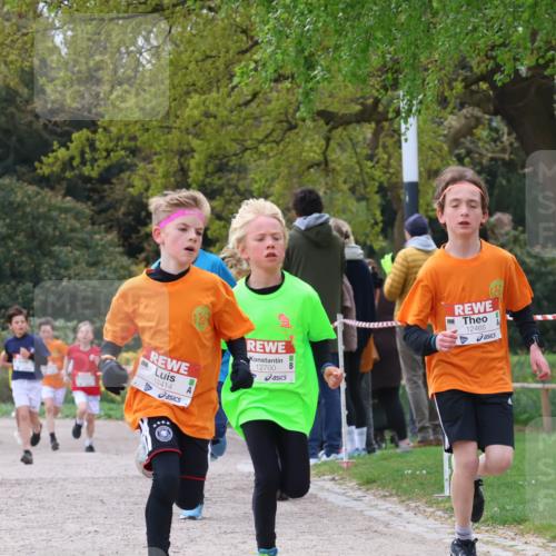 25.04.2026 - Das Zehntel Zöllner http://msf.ph/oto/9621420 25.04.2026 11:39:16 Laufen 10, 12414, 12700, 12465, 121 meine-sportfotos.de