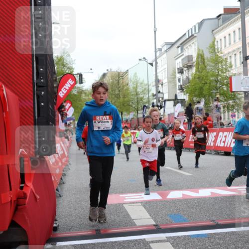 25.04.2026 - Das Zehntel Strokosch-Dieckow http://msf.ph/oto/9621455 25.04.2026 08:52:27 Ziel 1022, 1034, 1222, 1224, 1239, 1308, 1847, 1857, 2453, 2599, 2603, 2618, 2643, 2684, 2909, 2925, 3220, 3251, 3345, 3397, 4045 meine-sportfotos.de
