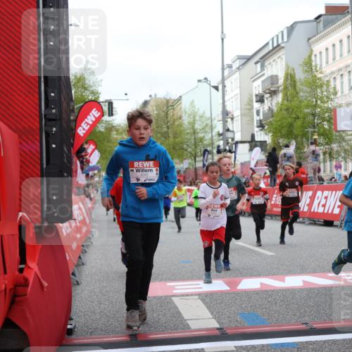 25.04.2026 - Das Zehntel Strokosch-Dieckow http://msf.ph/oto/9621467 25.04.2026 08:52:28 Ziel 1034, 1222, 1224, 1239, 1308, 1628, 1633, 1847, 1857, 2241, 2453, 2599, 2603, 2618, 2643, 2684, 2909, 2925, 3220, 3251, 3345, 3397, 4045 meine-sportfotos.de