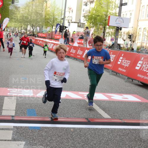 25.04.2026 - Das Zehntel Strokosch-Dieckow http://msf.ph/oto/9621468 25.04.2026 09:14:10 Ziel 2082, 2101, 2102 meine-sportfotos.de