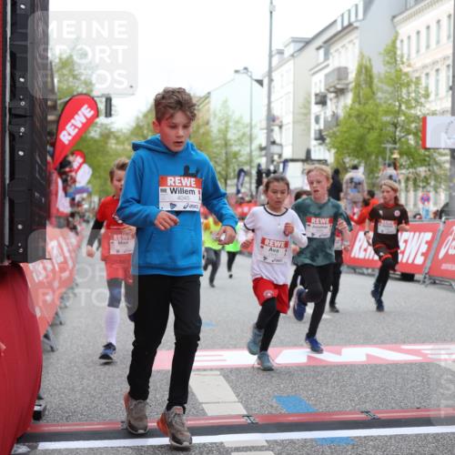 25.04.2026 - Das Zehntel Strokosch-Dieckow http://msf.ph/oto/9621475 25.04.2026 08:52:28 Ziel 1034, 1222, 1224, 1239, 1308, 1628, 1633, 1847, 1857, 2241, 2453, 2599, 2603, 2618, 2643, 2684, 2909, 2925, 3220, 3251, 3345, 3397, 4045 meine-sportfotos.de