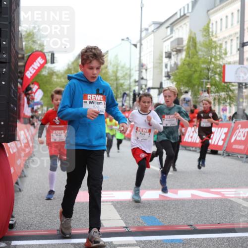 25.04.2026 - Das Zehntel Strokosch-Dieckow http://msf.ph/oto/9621486 25.04.2026 08:52:28 Ziel 1034, 1222, 1224, 1239, 1308, 1628, 1633, 1847, 1857, 2241, 2453, 2599, 2603, 2618, 2643, 2684, 2909, 2925, 3220, 3251, 3345, 3397, 4045 meine-sportfotos.de
