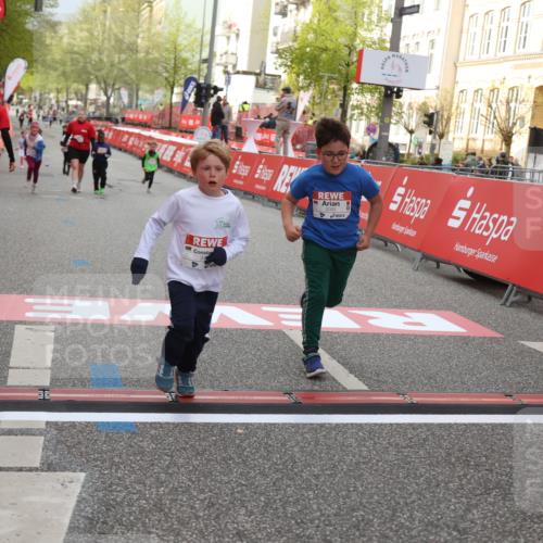 25.04.2026 - Das Zehntel Strokosch-Dieckow http://msf.ph/oto/9621493 25.04.2026 09:14:10 Ziel 2082, 2101, 2102 meine-sportfotos.de