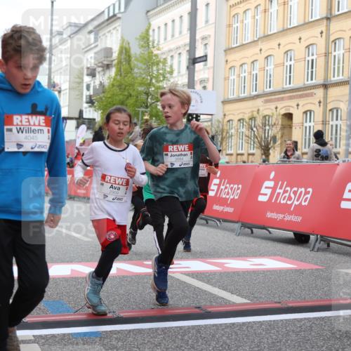 25.04.2026 - Das Zehntel Strokosch-Dieckow http://msf.ph/oto/9621524 25.04.2026 08:52:29 Ziel 1034, 1140, 1222, 1224, 1239, 1308, 1628, 1633, 1847, 2241, 2453, 2599, 2603, 2618, 2643, 2648, 2684, 2909, 2925, 3220, 3251, 3345, 3397, 4045 meine-sportfotos.de
