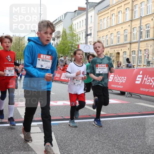 25.04.2026 - Das Zehntel Strokosch-Dieckow http://msf.ph/oto/9621554 25.04.2026 08:52:29 Ziel 1034, 1140, 1222, 1224, 1239, 1308, 1628, 1633, 1847, 2241, 2453, 2599, 2603, 2618, 2643, 2648, 2684, 2909, 2925, 3220, 3251, 3345, 3397, 4045 meine-sportfotos.de