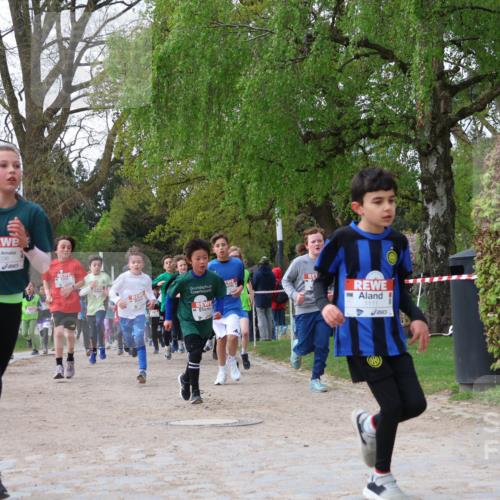 25.04.2026 - Das Zehntel Zöllner http://msf.ph/oto/9621586 25.04.2026 07:40:08 Laufen 2036, 1111 meine-sportfotos.de