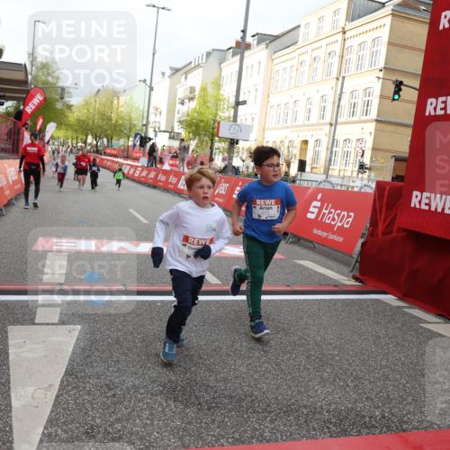 25.04.2026 - Das Zehntel Strokosch-Dieckow http://msf.ph/oto/9621591 25.04.2026 09:14:10 Ziel 2082, 2101, 2102 meine-sportfotos.de