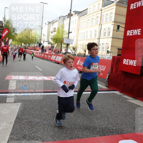 25.04.2026 - Das Zehntel Strokosch-Dieckow http://msf.ph/oto/9621618 25.04.2026 09:14:11 Ziel 2082, 2101 meine-sportfotos.de
