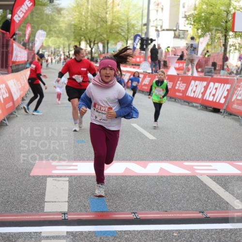25.04.2026 - Das Zehntel Strokosch-Dieckow http://msf.ph/oto/9621688 25.04.2026 09:14:15 Ziel 2082, 3440 meine-sportfotos.de