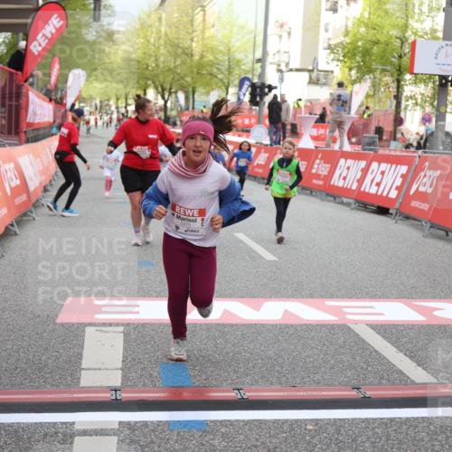 25.04.2026 - Das Zehntel Strokosch-Dieckow http://msf.ph/oto/9621701 25.04.2026 09:14:15 Ziel 2082, 3440 meine-sportfotos.de