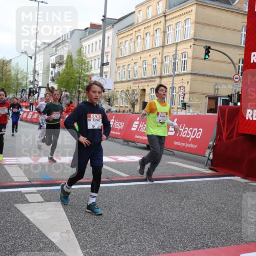25.04.2026 - Das Zehntel Strokosch-Dieckow http://msf.ph/oto/9621706 25.04.2026 08:52:31 Ziel 1140, 1222, 1225, 1239, 1308, 1514, 1628, 1633, 1847, 2036, 2241, 2453, 2605, 2618, 2643, 2648, 2684, 2909, 2925, 3345, 3397, 4045 meine-sportfotos.de