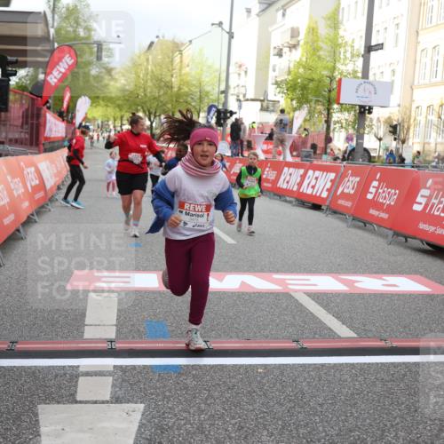 25.04.2026 - Das Zehntel Strokosch-Dieckow http://msf.ph/oto/9621727 25.04.2026 09:14:15 Ziel 2082, 3440 meine-sportfotos.de