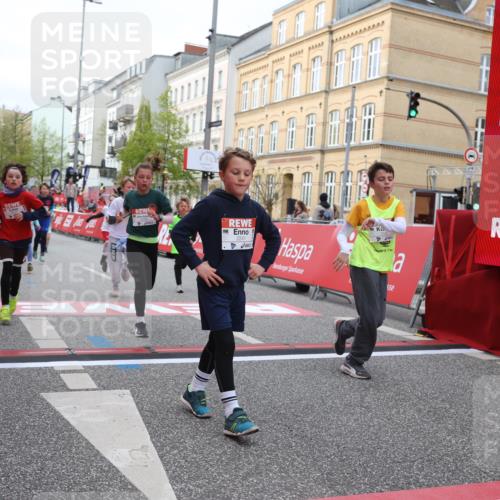 25.04.2026 - Das Zehntel Strokosch-Dieckow http://msf.ph/oto/9621729 25.04.2026 08:52:32 Ziel 1140, 1222, 1225, 1308, 1326, 1514, 1628, 1633, 1847, 2036, 2241, 2453, 2601, 2605, 2618, 2643, 2648, 2684, 2890, 2909, 2925, 3345, 3397, 4045 meine-sportfotos.de