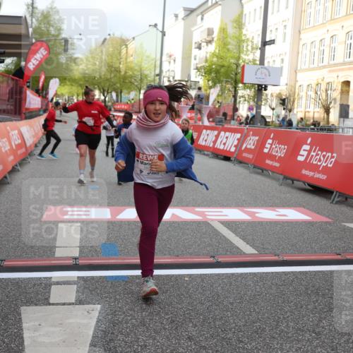 25.04.2026 - Das Zehntel Strokosch-Dieckow http://msf.ph/oto/9621753 25.04.2026 09:14:15 Ziel 2082, 3440 meine-sportfotos.de