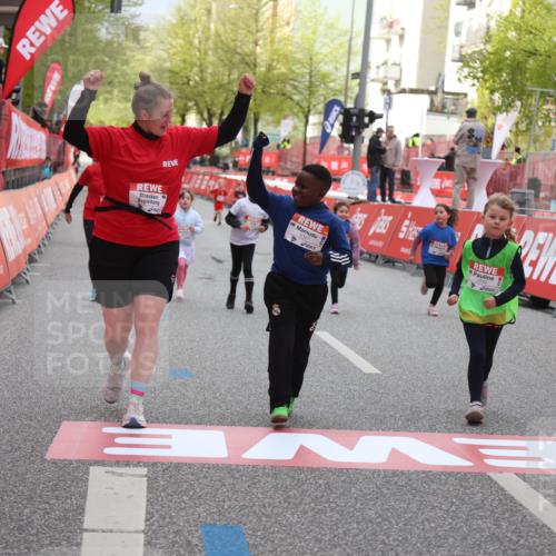 25.04.2026 - Das Zehntel Strokosch-Dieckow http://msf.ph/oto/9621800 25.04.2026 09:14:16 Ziel 2082, 3269, 3440 meine-sportfotos.de