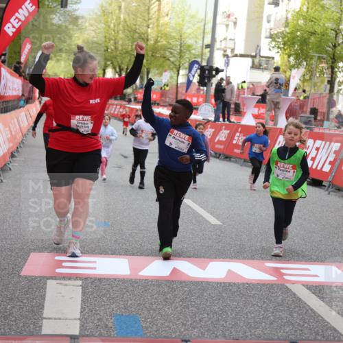 25.04.2026 - Das Zehntel Strokosch-Dieckow http://msf.ph/oto/9621812 25.04.2026 09:14:16 Ziel 2082, 3269, 3440 meine-sportfotos.de