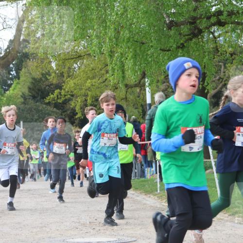 25.04.2026 - Das Zehntel Zöllner http://msf.ph/oto/9621813 25.04.2026 07:40:25 Laufen 3843, 1729, 0, 739 meine-sportfotos.de