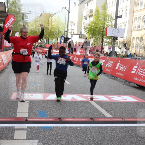25.04.2026 - Das Zehntel Strokosch-Dieckow http://msf.ph/oto/9621882 25.04.2026 09:14:17 Ziel 3269, 3440 meine-sportfotos.de