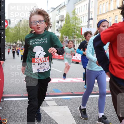 25.04.2026 - Das Zehntel Strokosch-Dieckow http://msf.ph/oto/9621904 25.04.2026 08:52:35 Ziel 1140, 1225, 1326, 1514, 1628, 1631, 1633, 1730, 2021, 2036, 2241, 2453, 2601, 2605, 2643, 2648, 2684, 2810, 2890, 3078, 3110, 3134, 3397 meine-sportfotos.de