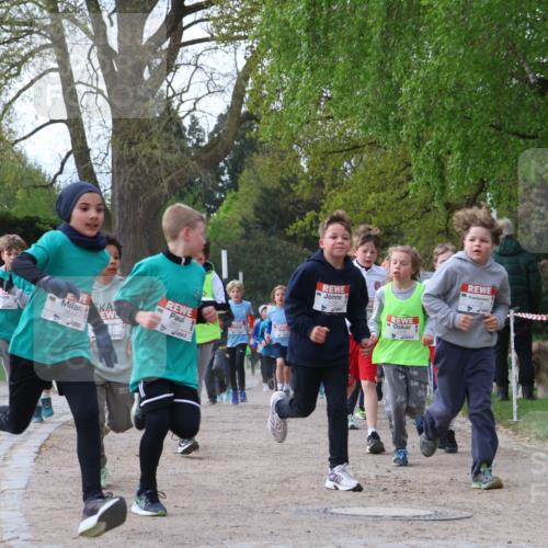25.04.2026 - Das Zehntel Zöllner http://msf.ph/oto/9621917 25.04.2026 07:40:33 Laufen 3644 meine-sportfotos.de