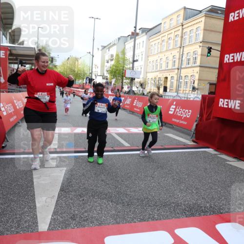 25.04.2026 - Das Zehntel Strokosch-Dieckow http://msf.ph/oto/9621978 25.04.2026 09:14:18 Ziel 2096, 2109, 3269, 3440, 3475 meine-sportfotos.de