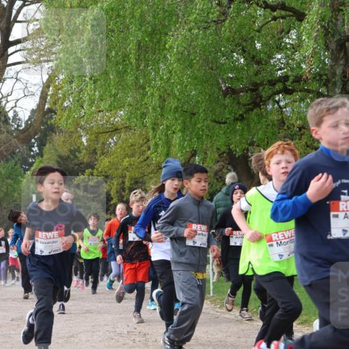 25.04.2026 - Das Zehntel Zöllner http://msf.ph/oto/9621980 25.04.2026 07:40:38 Laufen 3040, 3190, 2, 1117 meine-sportfotos.de