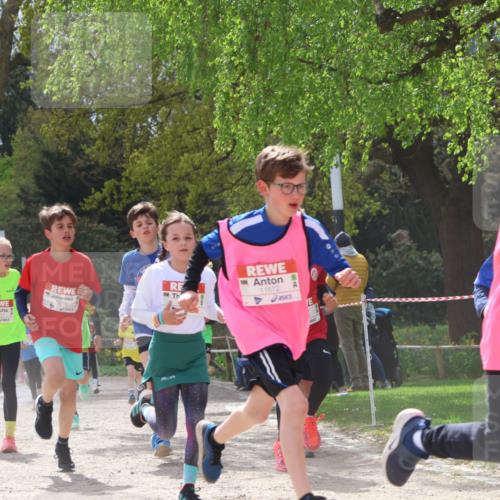 25.04.2026 - Das Zehntel Zöllner http://msf.ph/oto/9622016 25.04.2026 11:39:29 Laufen 10995, 11672 meine-sportfotos.de