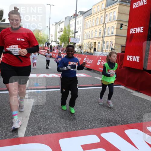 25.04.2026 - Das Zehntel Strokosch-Dieckow http://msf.ph/oto/9622056 25.04.2026 09:14:19 Ziel 2096, 2109, 3269, 3440, 3475, 3869 meine-sportfotos.de