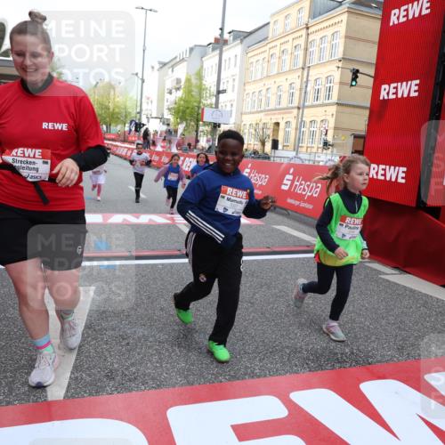 25.04.2026 - Das Zehntel Strokosch-Dieckow http://msf.ph/oto/9622063 25.04.2026 09:14:19 Ziel 2096, 2109, 3269, 3440, 3475, 3869 meine-sportfotos.de
