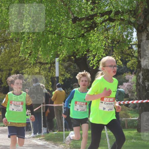 25.04.2026 - Das Zehntel Zöllner http://msf.ph/oto/9622158 25.04.2026 11:39:32 Laufen 10808, 10812, 13011 meine-sportfotos.de