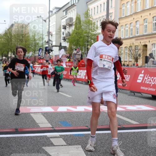 25.04.2026 - Das Zehntel Strokosch-Dieckow http://msf.ph/oto/9622176 25.04.2026 08:52:41 Ziel 1030, 1149, 1631, 1730, 2021, 2451, 2623, 2673, 2680, 2810, 2886, 2990, 3078, 3110, 3134, 3613, 3654, 3830, 3969, 4047 meine-sportfotos.de