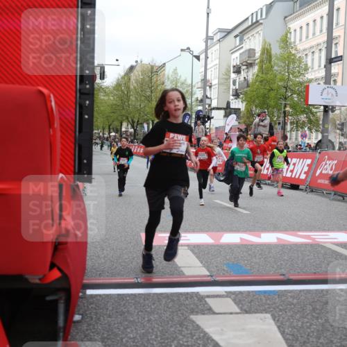 25.04.2026 - Das Zehntel Strokosch-Dieckow http://msf.ph/oto/9622191 25.04.2026 08:52:41 Ziel 1030, 1149, 1631, 1730, 2021, 2451, 2623, 2673, 2680, 2810, 2886, 2990, 3078, 3110, 3134, 3613, 3654, 3830, 3969, 4047 meine-sportfotos.de