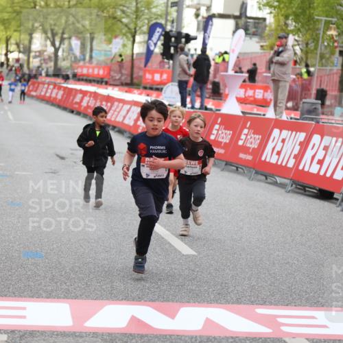 25.04.2026 - Das Zehntel Strokosch-Dieckow http://msf.ph/oto/9622287 25.04.2026 09:14:27 Ziel 1810, 3463, 3869 meine-sportfotos.de