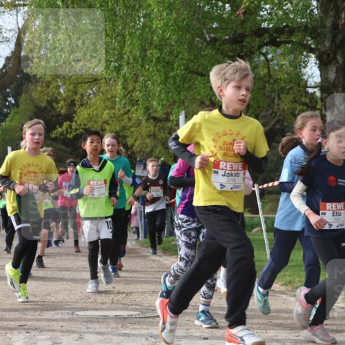 25.04.2026 - Das Zehntel Zöllner http://msf.ph/oto/9622290 25.04.2026 07:40:58 Laufen 2052, 2768, 10, 3042, 11, 1834 meine-sportfotos.de